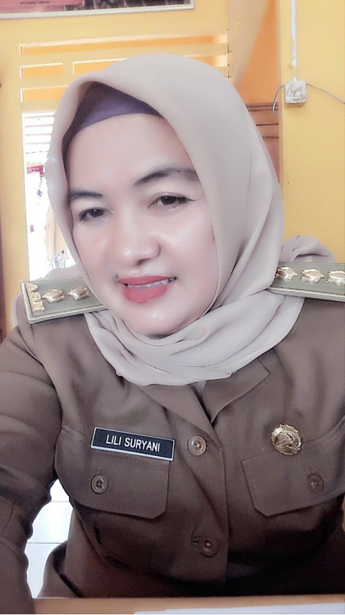 lili suryani